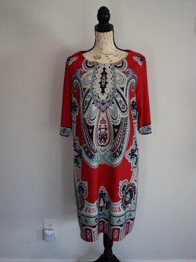 Sandra Darren 1/2 sleeve paisley knee length dress